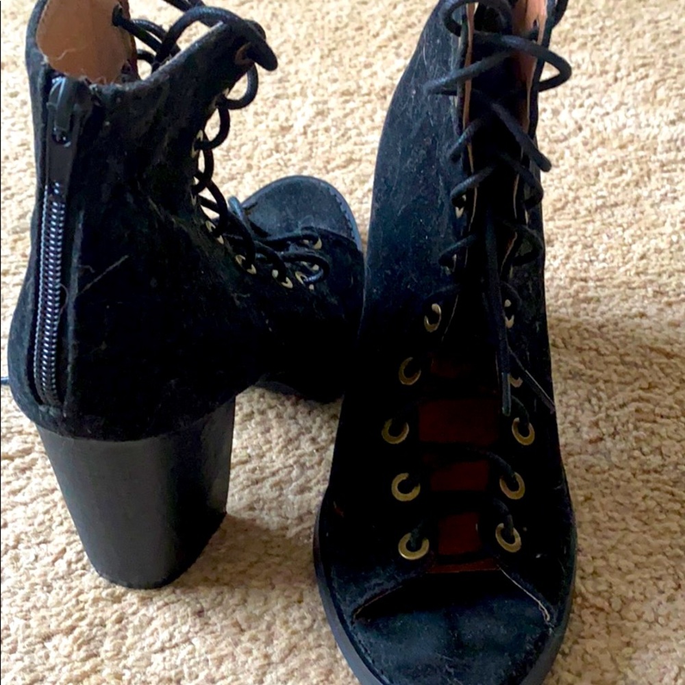 Lace up heeled booties